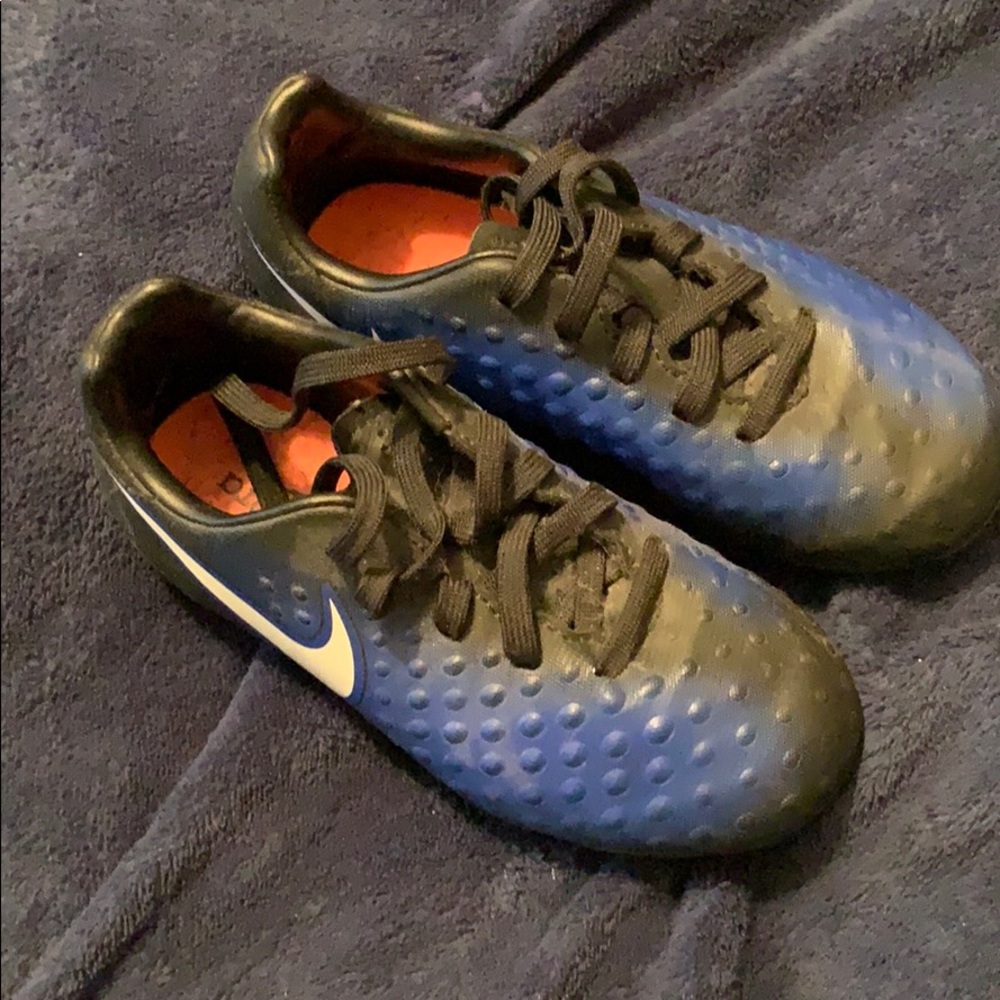 Toddler Nike cleats 10c